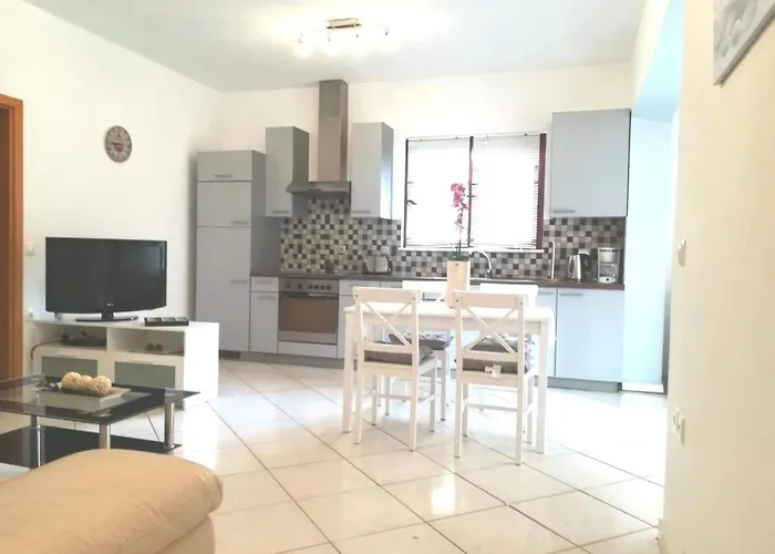 Ferienwohnung Dilou 8